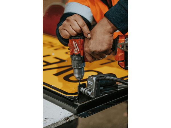 attaching the actuator