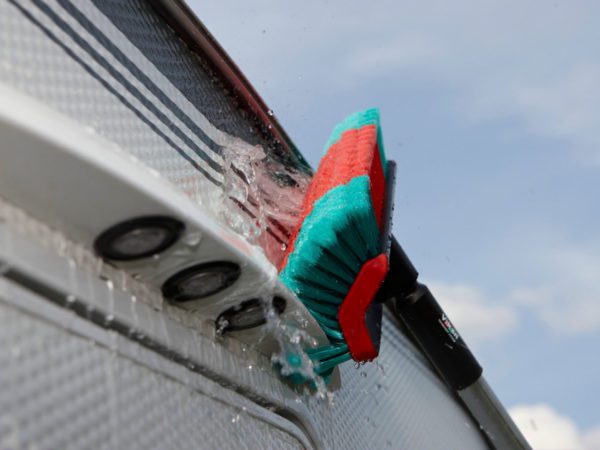 VIKAN HI-LO TRUCK WASH BRUSH