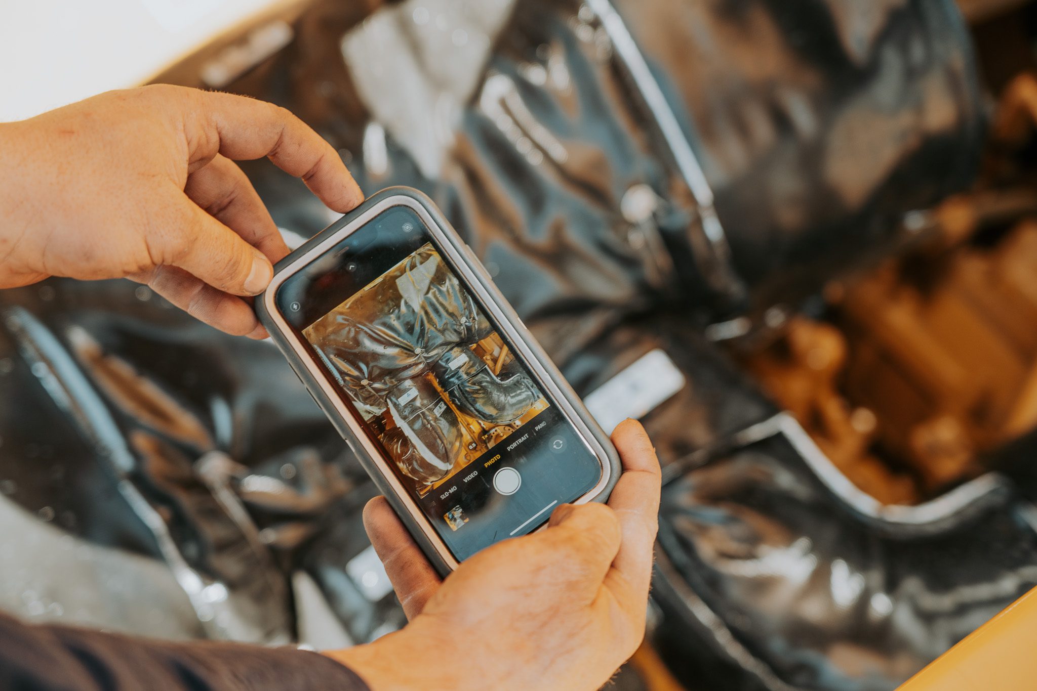 taking photo of lagging